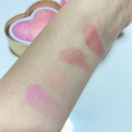 ブラッシング ハート/MAKEUP REVOLUTION/パウダーチークを使ったクチコミ(5枚目)