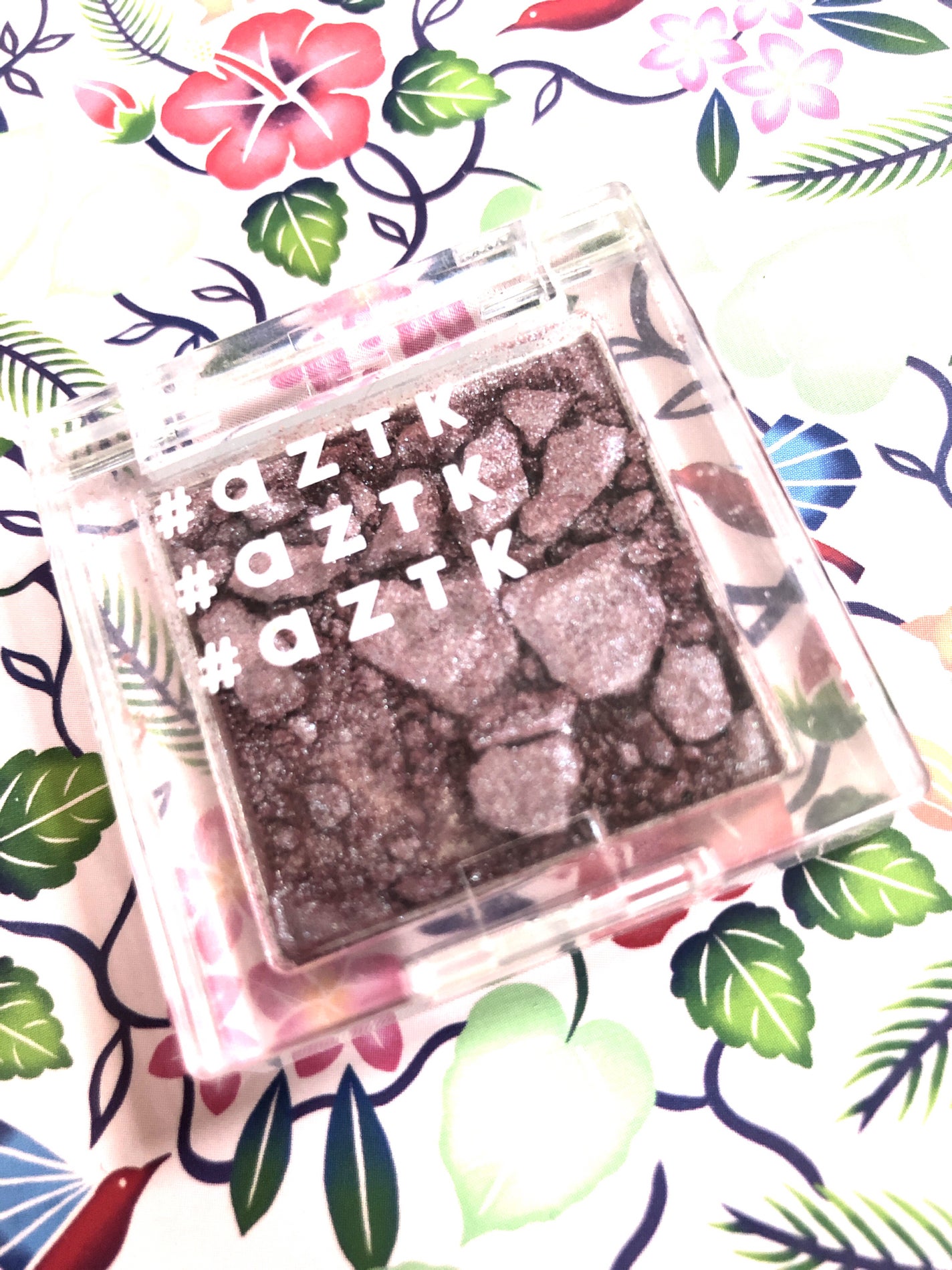 シングルアイシャドウ/aZTK/単色アイシャドウを使ったクチコミ(1枚目)