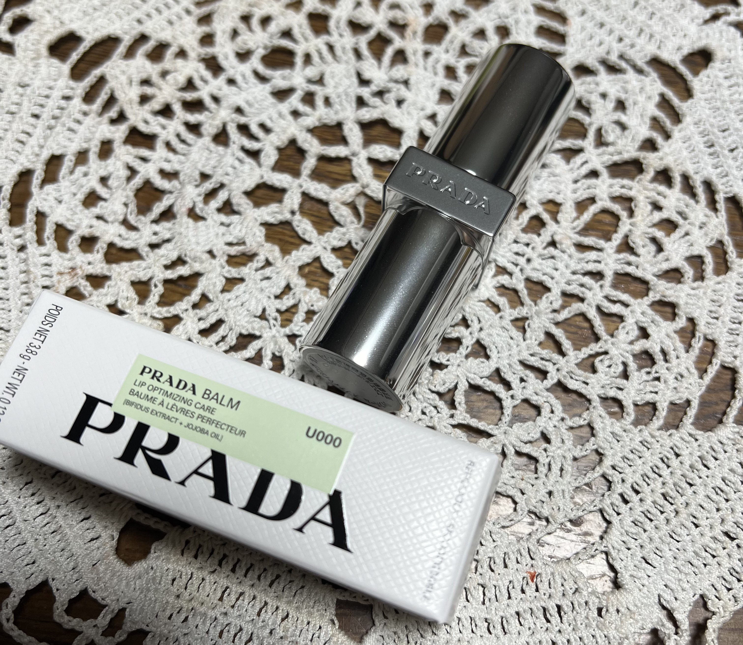 リップ バーム オプティマイジング ケア/PRADA BEAUTY/リップバームを使ったクチコミ（2枚目）