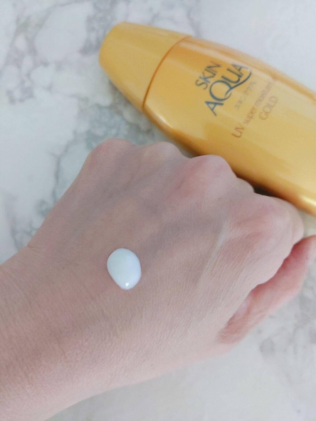 スーパーモイスチャージェルゴールド/スキンアクア/日焼け止めジェルを使ったクチコミ(2枚目)