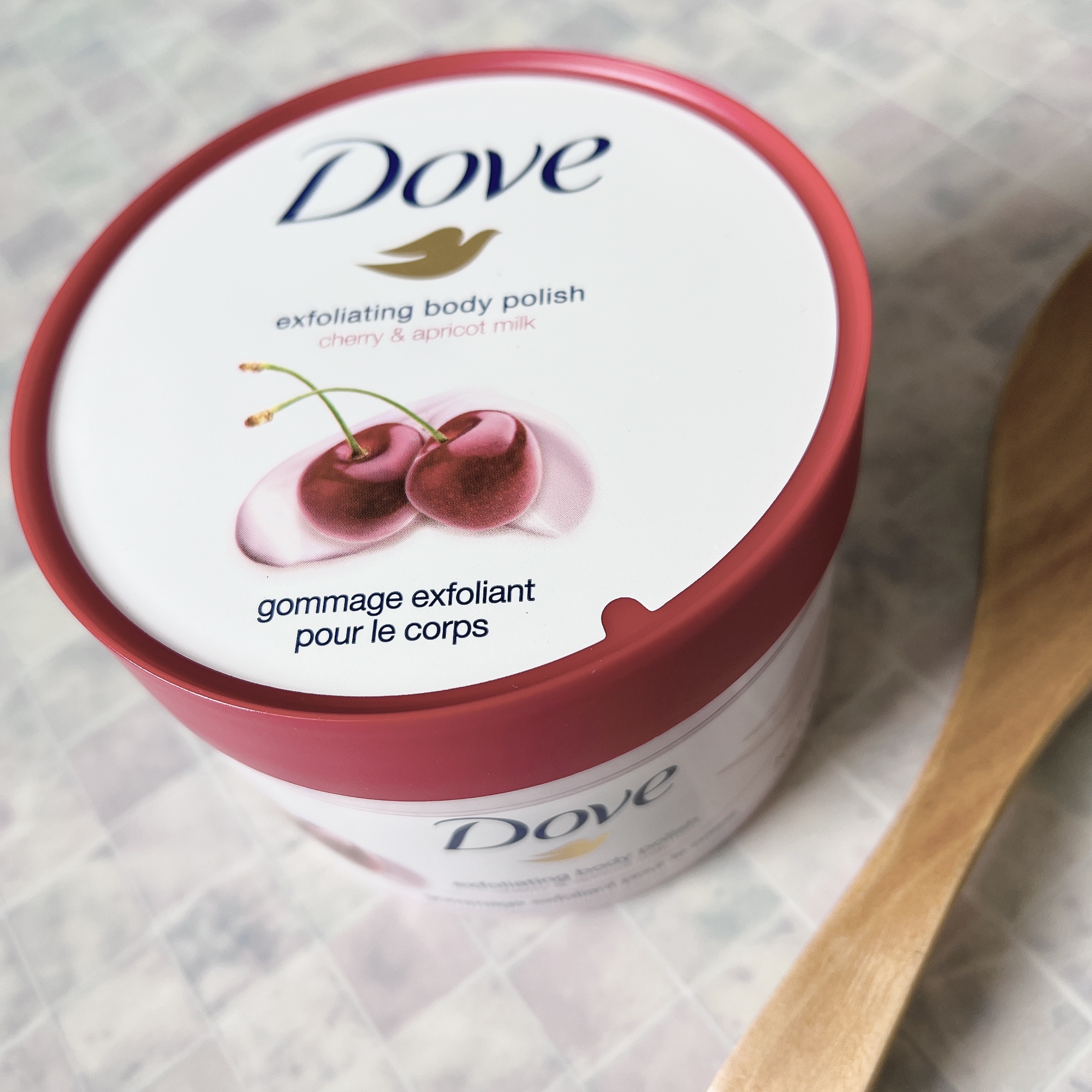 ダヴ ふわとろ　クリーミースクラブ チェリー＆アプリコットミルク/ダヴ/ボディスクラブを使ったクチコミ（1枚目）