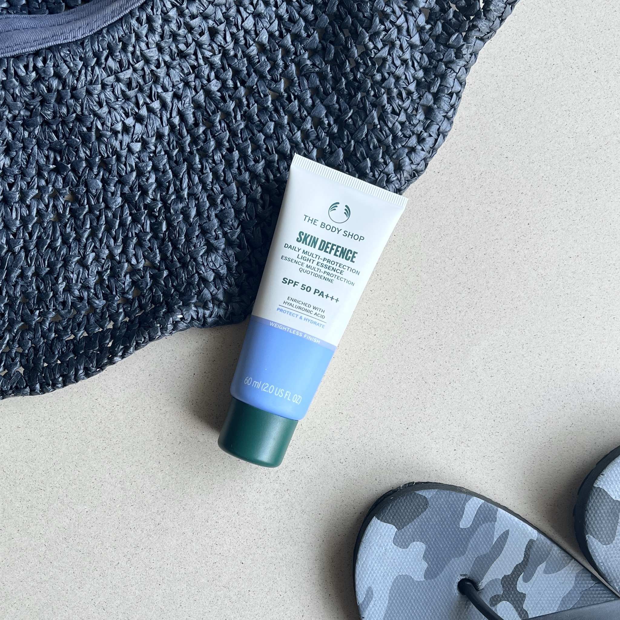 スキンディフェンス デイリー マルチプロテクト ライト エッセンス SPF50 PA+++/THE BODY SHOP/日焼け止めミルクを使ったクチコミ（1枚目）