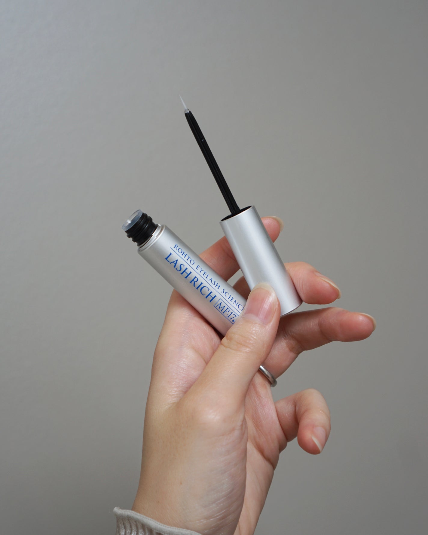 ラッシュリッチアイラッシュセラム/ロート製薬/まつげ美容液を使ったクチコミ(1枚目)