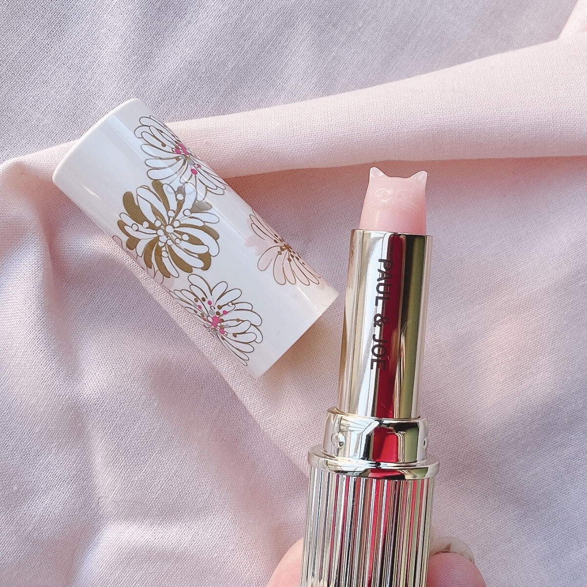 リップスティック トリートメント/PAUL & JOE BEAUTE/リップケアを使ったクチコミ（2枚目）