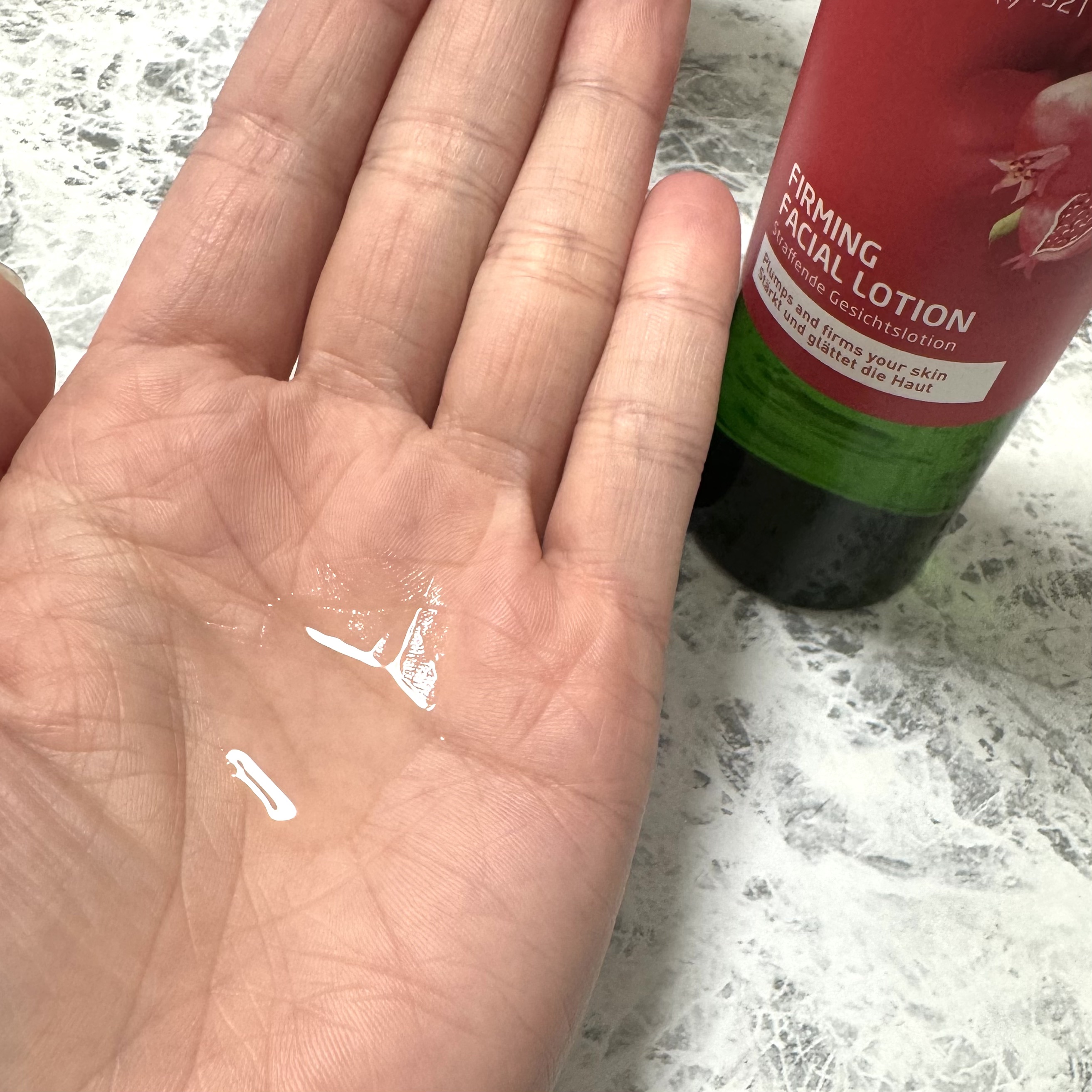 ざくろ ファーミングローション EX/WELEDA/化粧水を使ったクチコミ（2枚目）