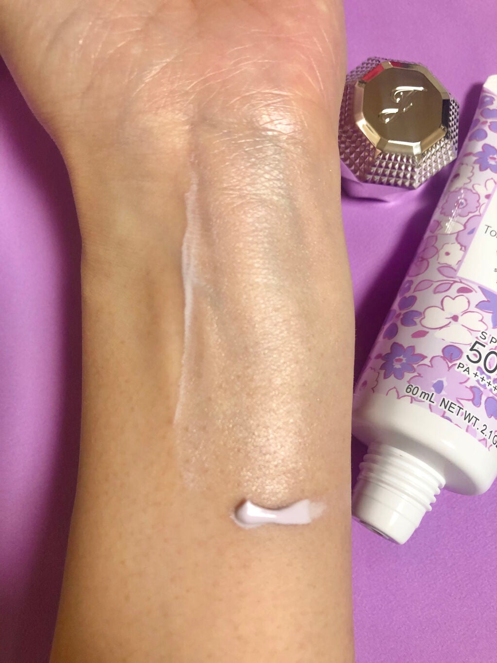 エブリデイブライト UVプロテクター トーンアップラベンダー ホワイトフローラル/JILL STUART/化粧下地を使ったクチコミ(2枚目)