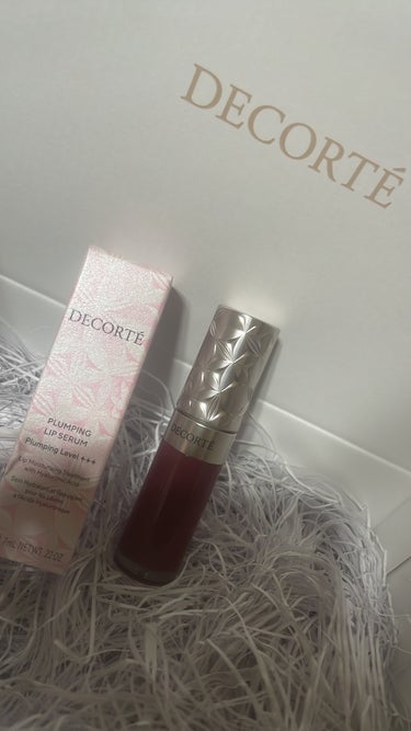 
待ち望んでいた
DECORTÉ
プランピング リップセラム
ついに発売日😆💜

ずいぶん早く発送通知が来てたので、ずっとソワソワしてましたがきちんと発売日にやってきました🦢！

ウェルカム🥳🥳🥳

色