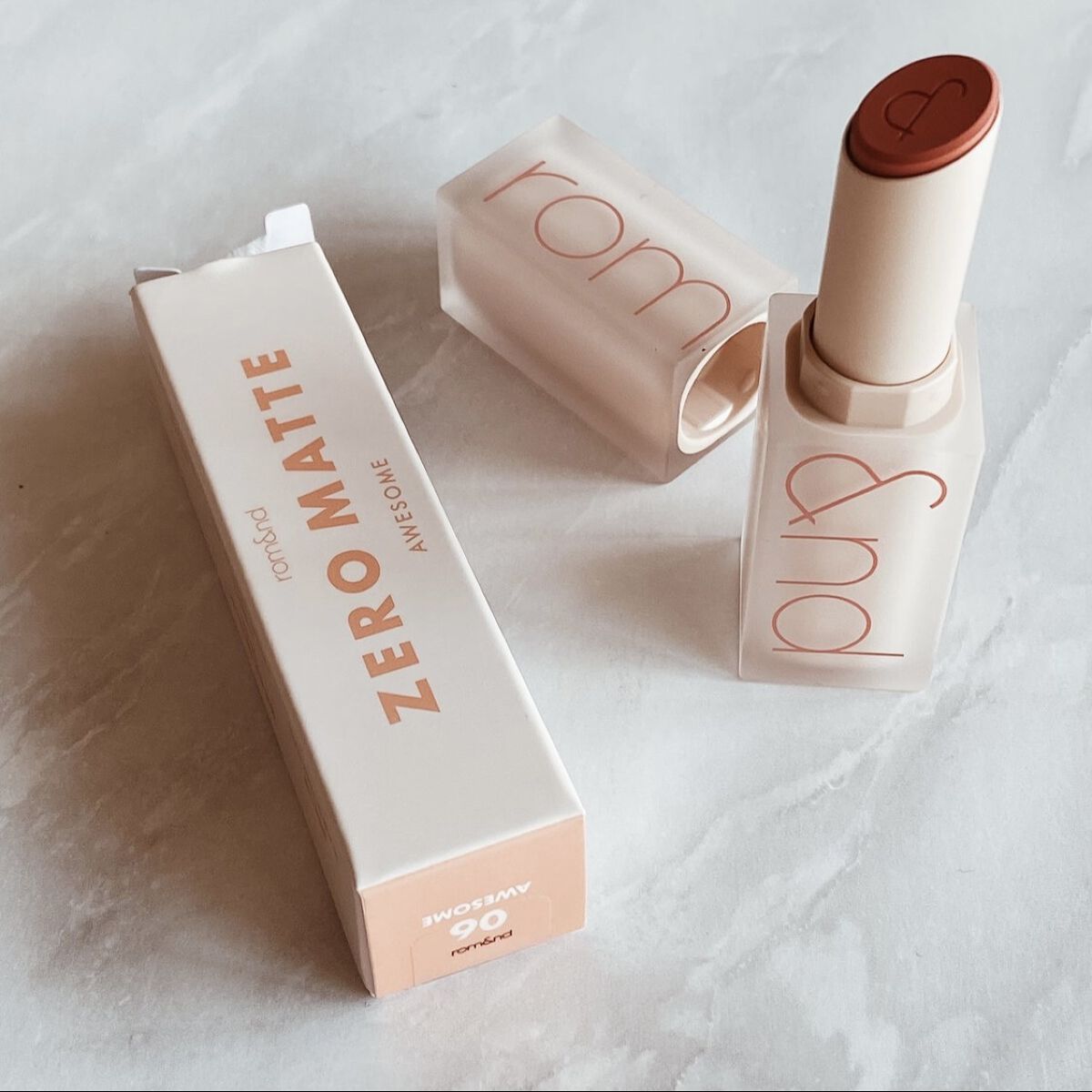 ゼロマットリップスティック 06 オーサム/rom&nd/口紅を使ったクチコミ（1枚目）