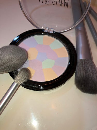 UR GLAM　MARBLE FACE POWDER/U R GLAM/プレストパウダーを使ったクチコミ（2枚目）