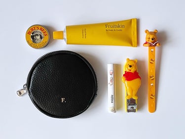 BURT'S BEES ハンド・サルヴのクチコミ「Miteaのリップ、プーさんパケがかわいいし、ハニーアプリコットはイエベ優勝カラー🍯🐝🎈

D.....」（1枚目）