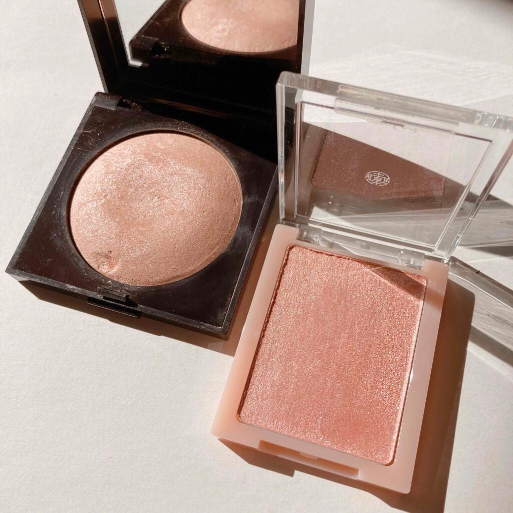 マットラディアンス ベイクドパウダー ハイライト01/ローラ メルシエ/パウダーハイライトを使ったクチコミ(2枚目)