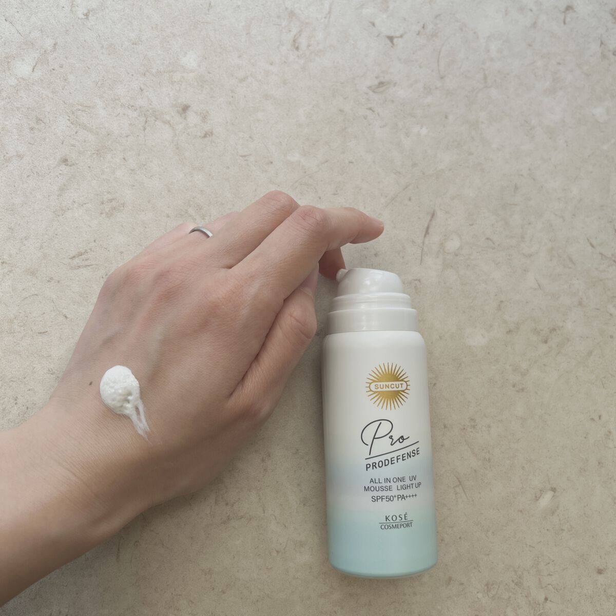 プロディフェンス オールインワンUV ムース（ライトアップ）/サンカット®/日焼け止めクリームを使ったクチコミ（2枚目）