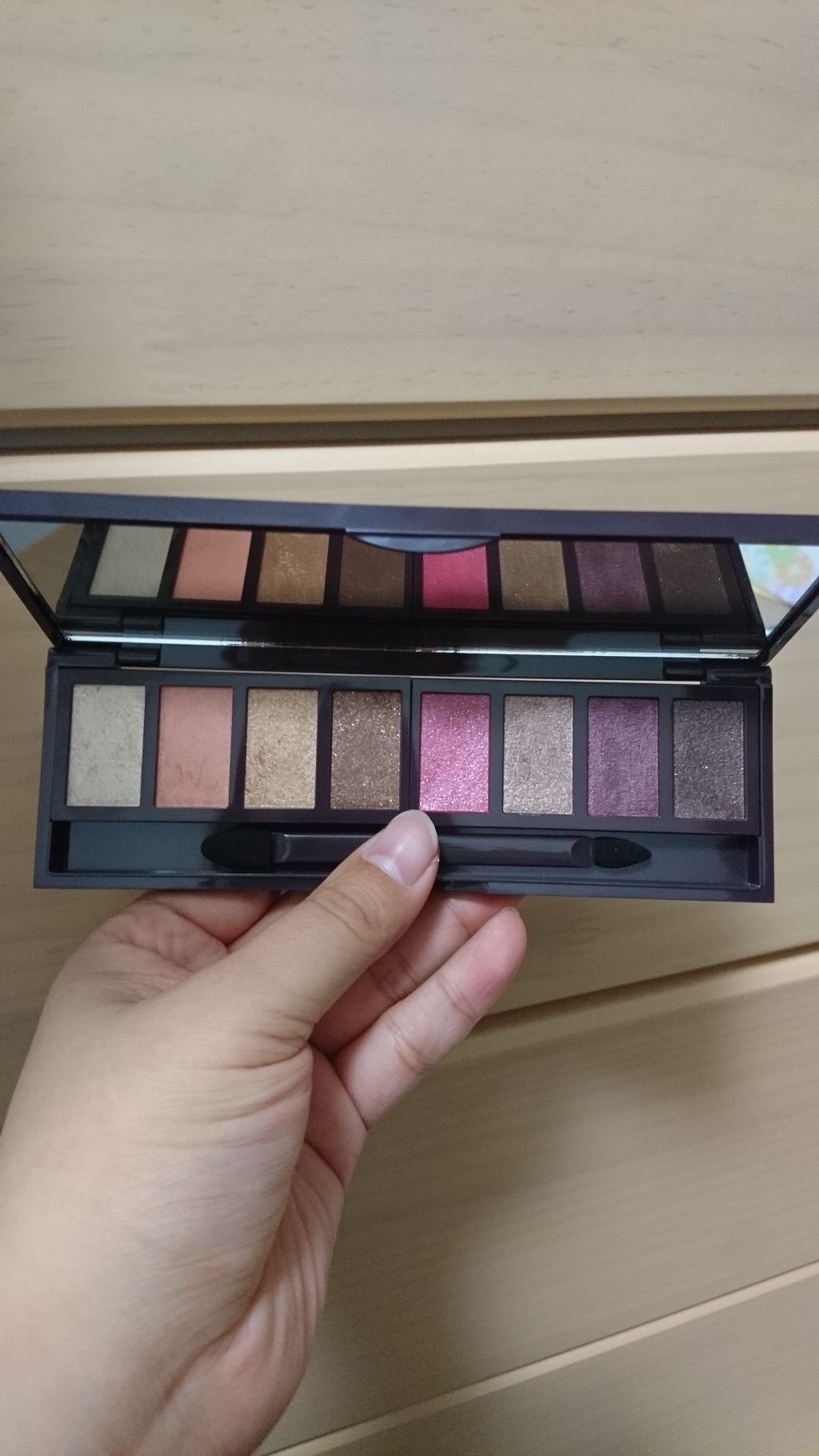 グラマラスリッチ アイパレット (クリスマスコフレ 2018)/Visée/メイクアップキットを使ったクチコミ（2枚目）