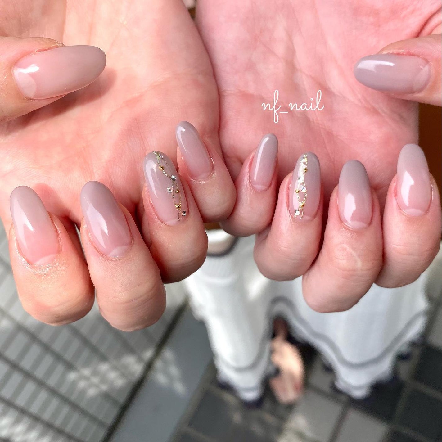 Natsumi◎nailist on LIPS 「simple.上品キラキラネイル✨.#ネイル#ネイルデザイ..」(2枚目)