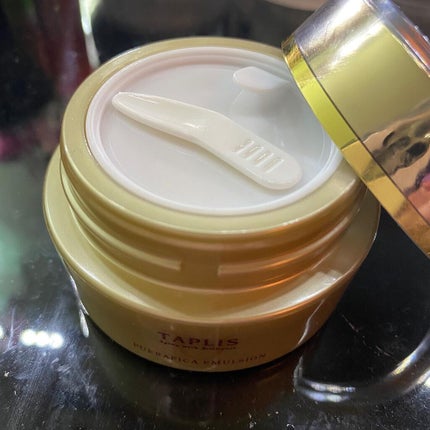 タプリス プエラフィカ エマルション/ドクターベルツ/フェイスクリームを使ったクチコミ(4枚目)