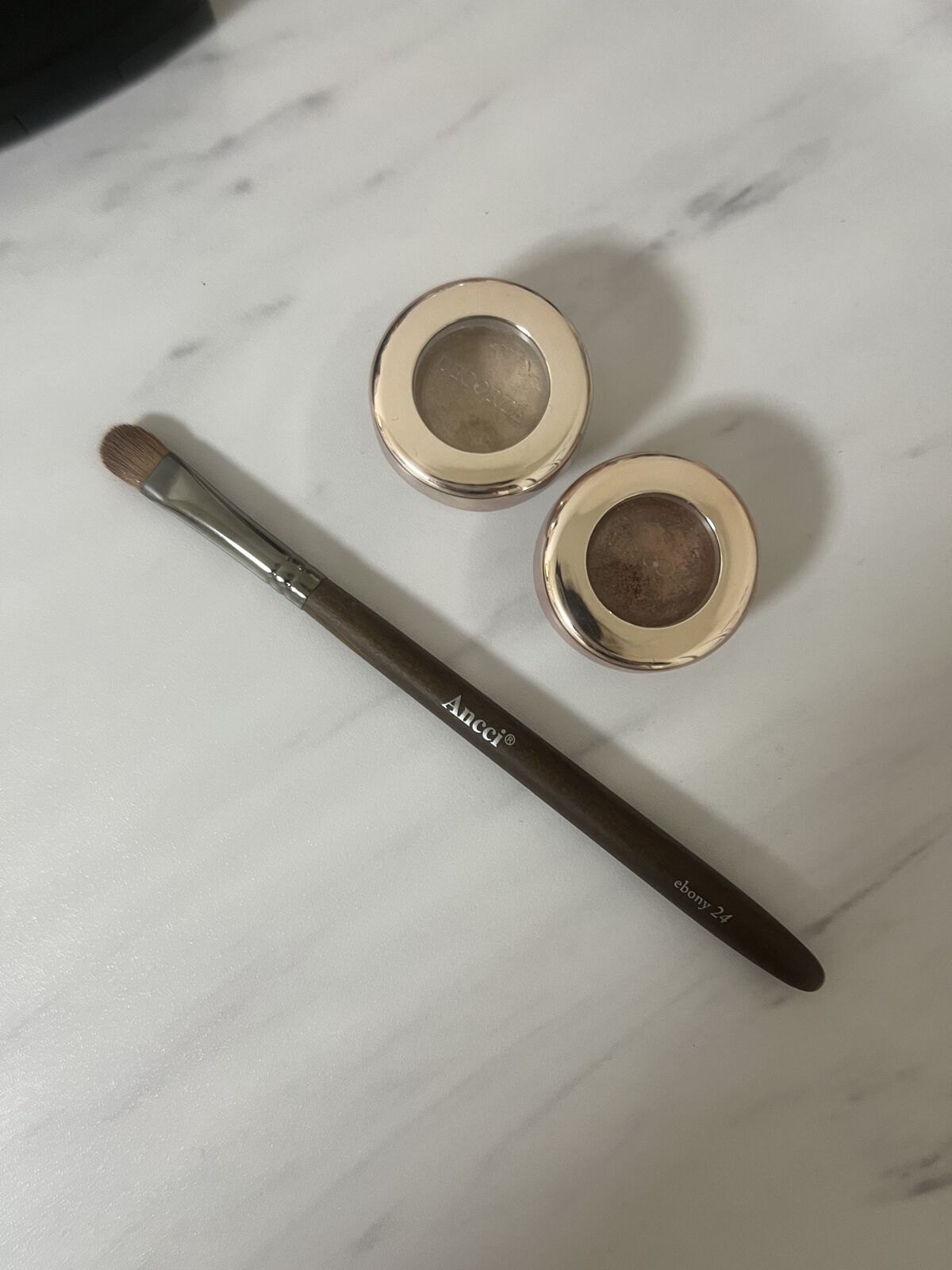 Ebony 24/Ancci brush/メイクブラシを使ったクチコミ（2枚目）