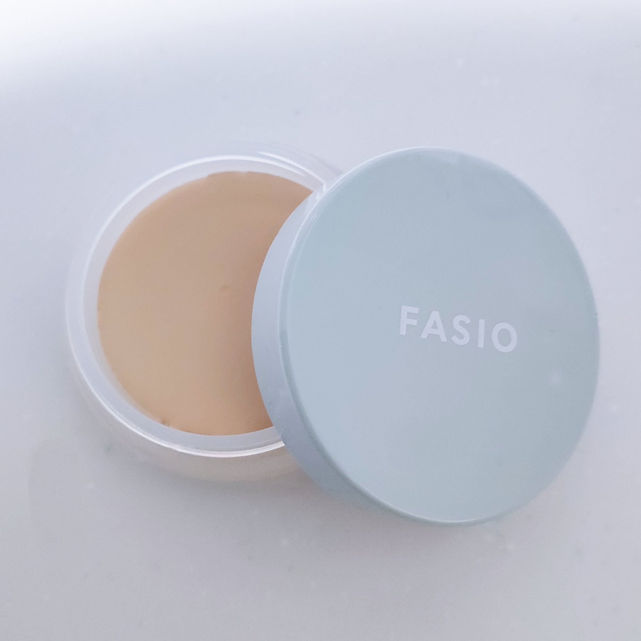 ウルトラカバー コンシーラー WP/FASIO/クリームコンシーラーを使ったクチコミ（2枚目）