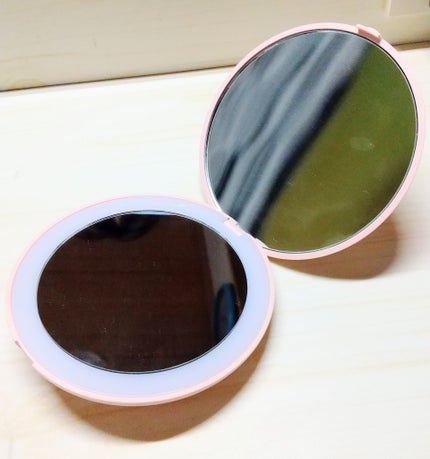 yui@フォロバ100⸜🌷︎⸝ on LIPS 「ドン・キホーテで購入したLEDライトミラー💡とっても便利なので..」(4枚目)