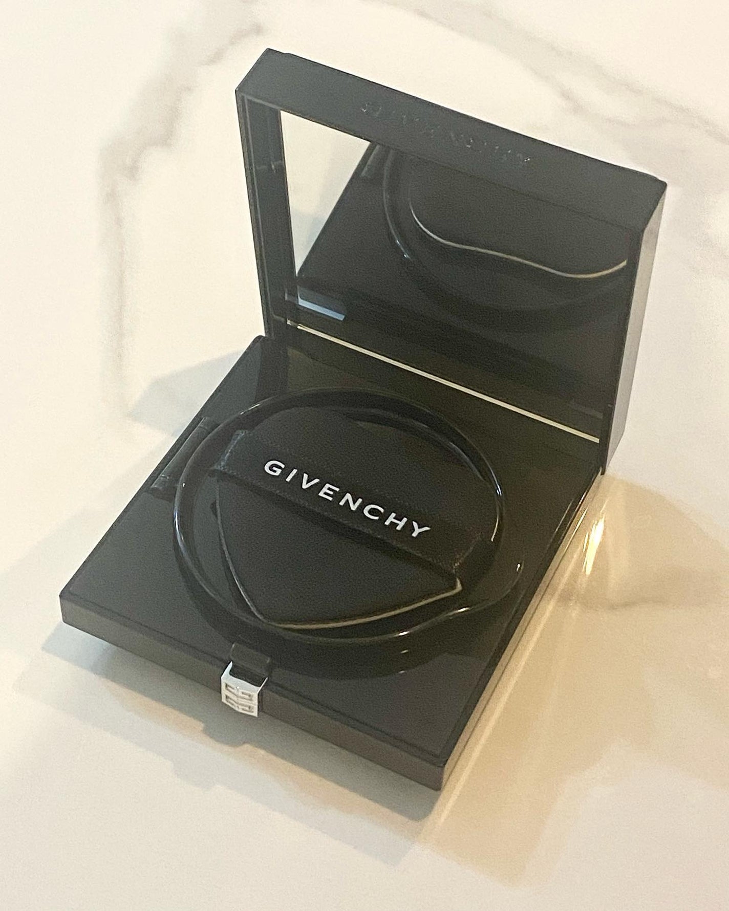 プリズム・リーブル/GIVENCHY/ルースパウダーを使ったクチコミ(4枚目)