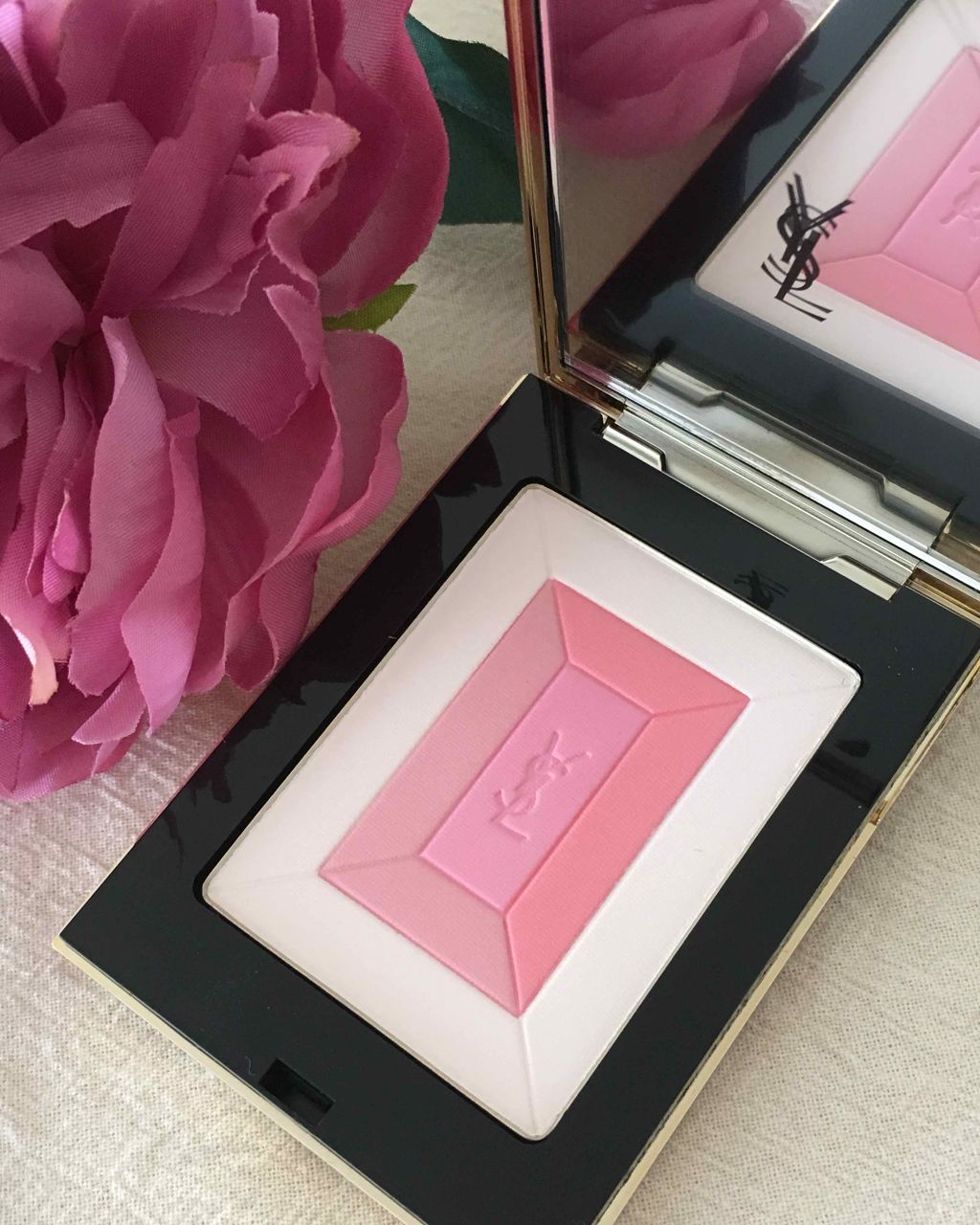 フェイスパレット シマー ラッシュ/YVES SAINT LAURENT BEAUTE/プレストパウダーを使ったクチコミ（1枚目）