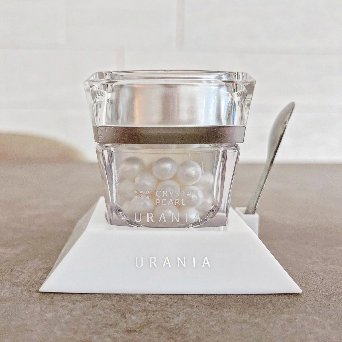 クリスタルパール/URANIA/フェイスクリームを使ったクチコミ(1枚目)