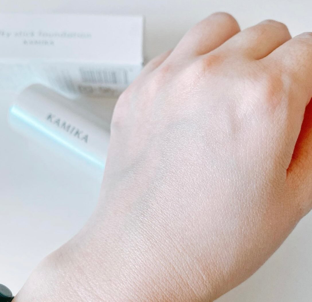 シルキースティックファンデーション/KAMIKA/その他ファンデーションを使ったクチコミ(5枚目)
