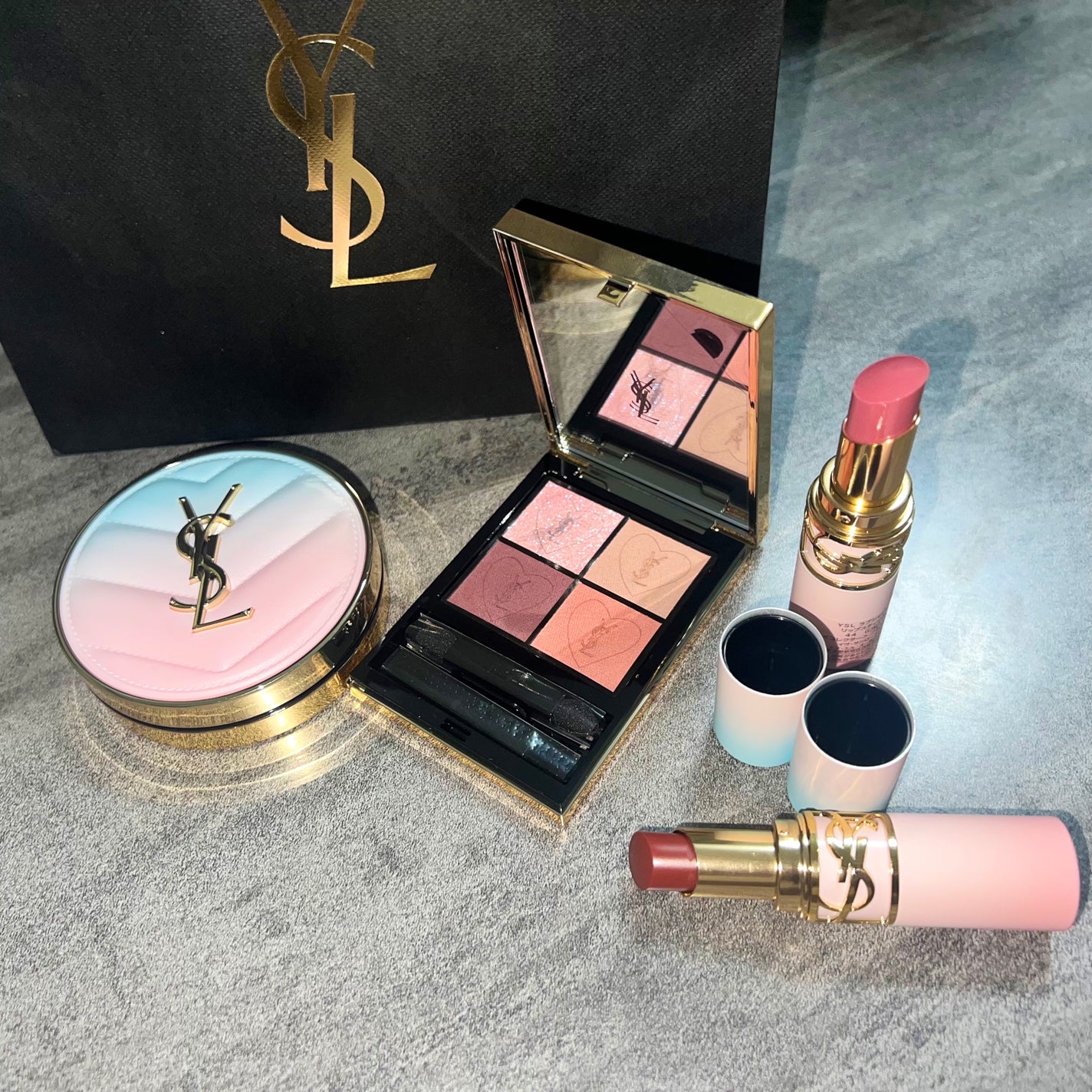 ラディアント タッチ グロウパクト/YVES SAINT LAURENT BEAUTE/クッションファンデーションを使ったクチコミ(5枚目)