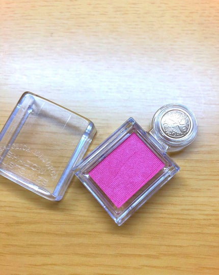 シャドーカスタマイズ/MAJOLICA MAJORCA/単色アイシャドウを使ったクチコミ(2枚目)