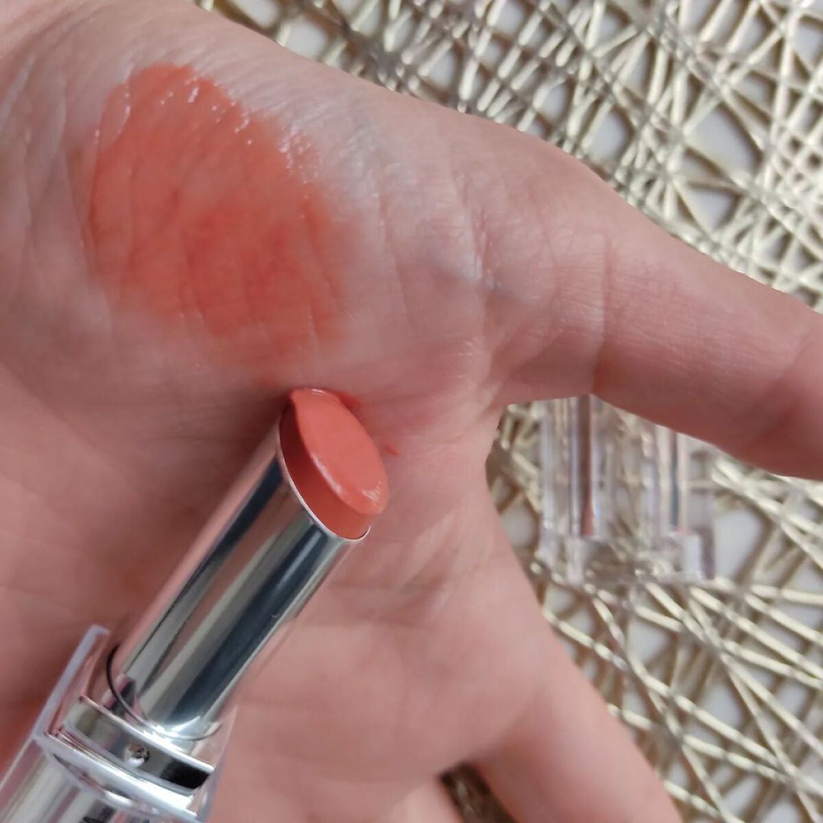 りれママ♥️韓国コスメ🇰🇷フォロバ✌️ on LIPS 「ウェイクメイク●デューイジェルグレーズスティック🤎06ベアリー..」(3枚目)