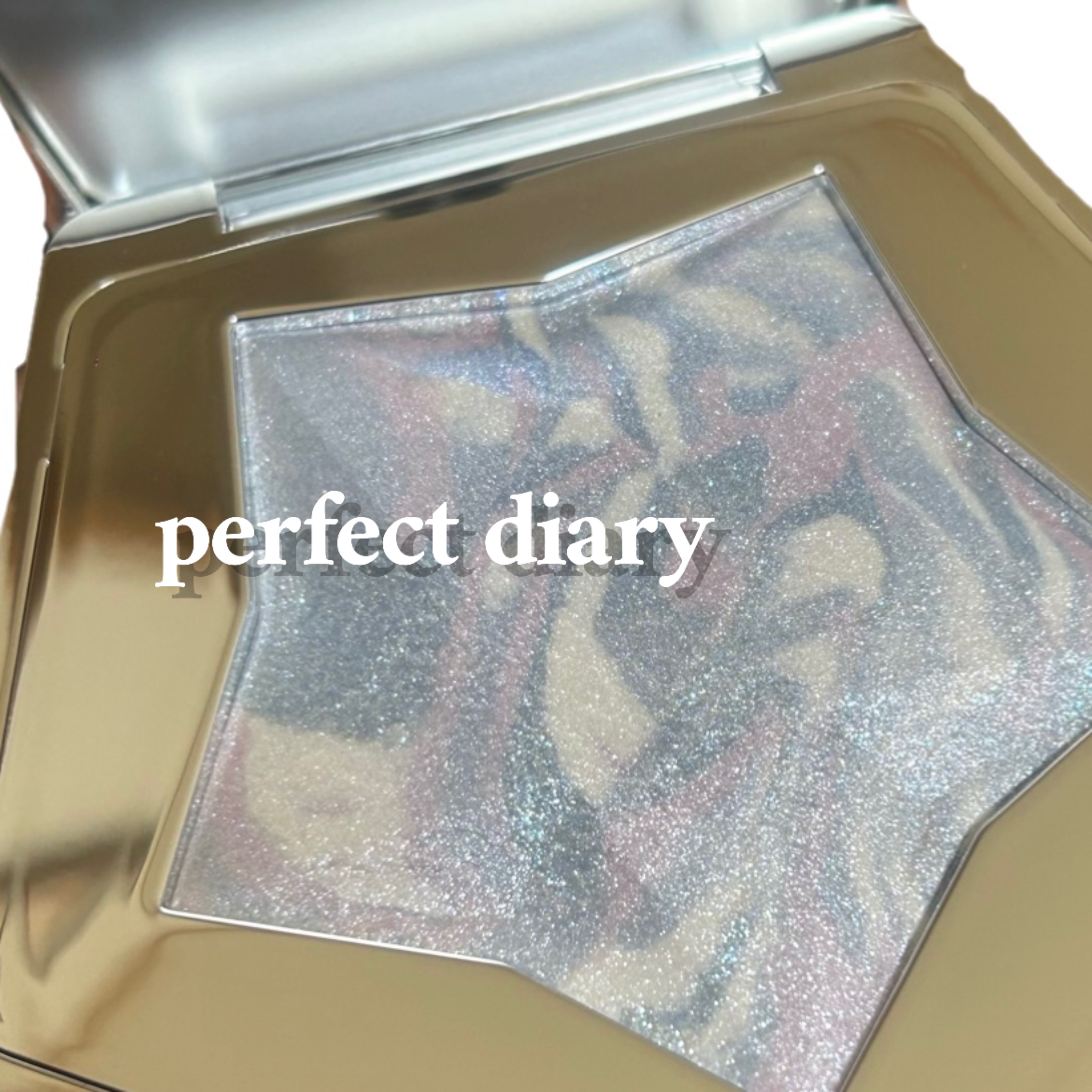 スターダストダイヤモンドハイライトパウダー/PERFECT DIARY/パウダーハイライトを使ったクチコミ（2枚目）