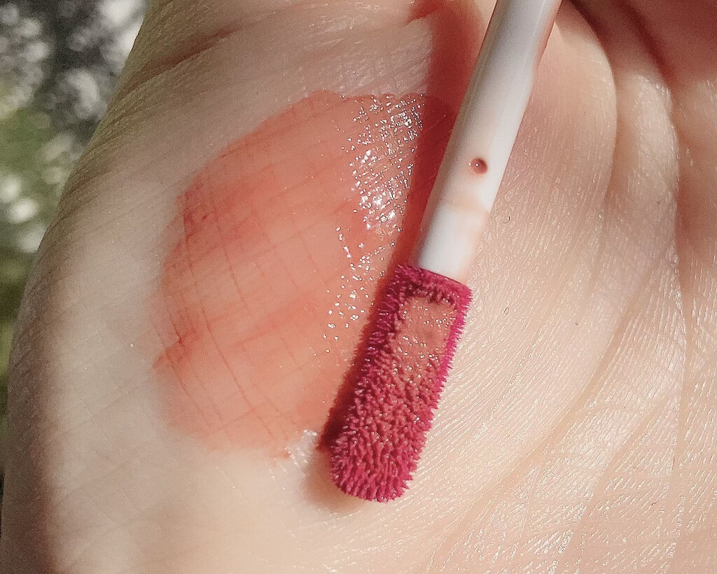 ウォータリーティントリップ/CEZANNE/リップティントを使ったクチコミ（3枚目）