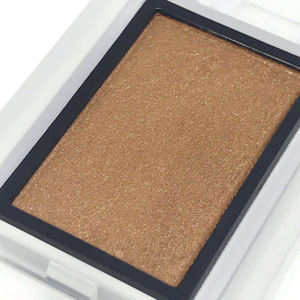 セルヴォーク ヴォランタリー アイズ/Celvoke/単色アイシャドウを使ったクチコミ（2枚目）