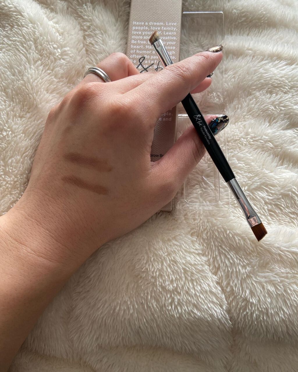 ダブルエンドアイブロウブラシ熊野筆/&be/メイクブラシを使ったクチコミ(4枚目)
