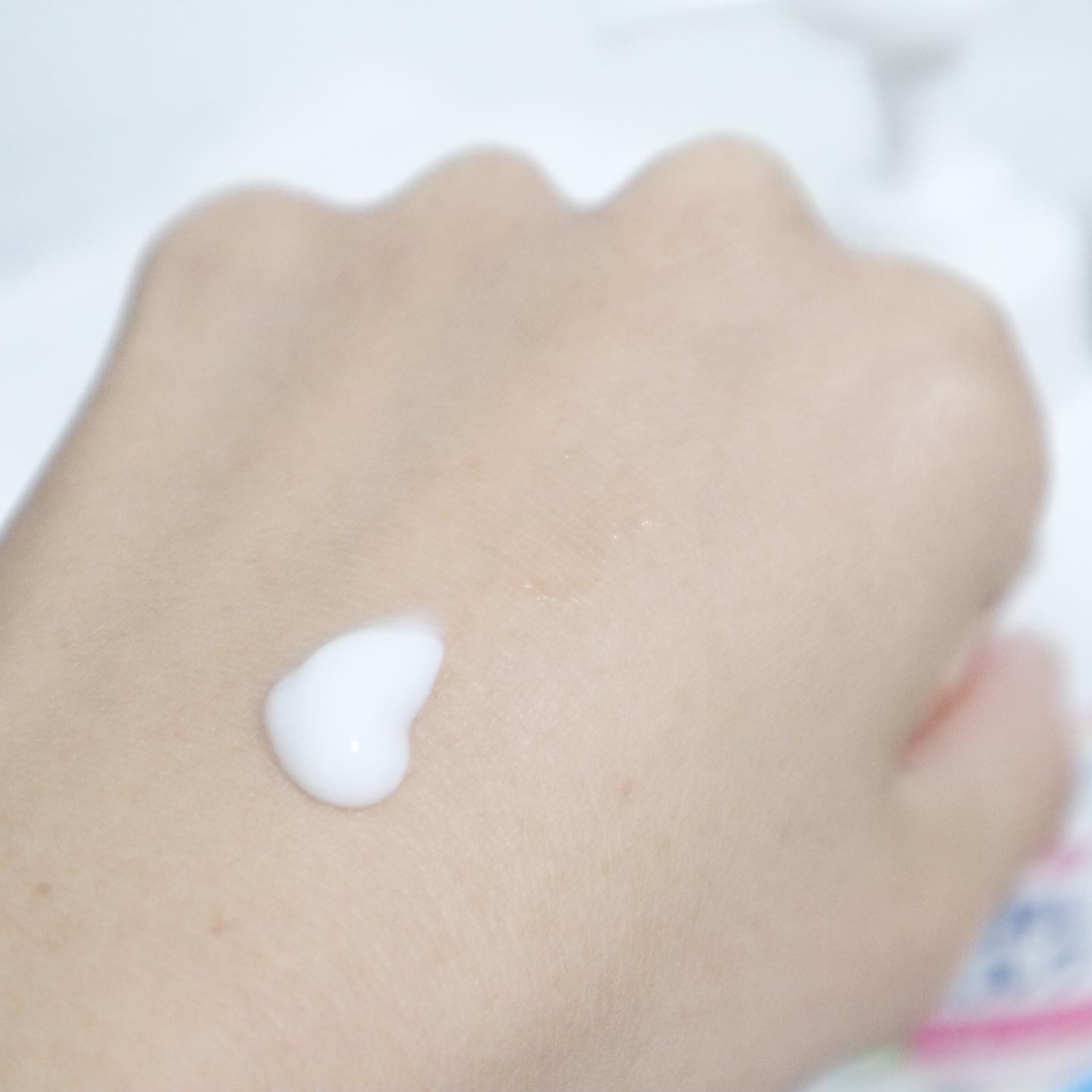 角層まで浸透する うるおいミルク 無香料 ポンプ/ビオレu/ボディミルクを使ったクチコミ（3枚目）