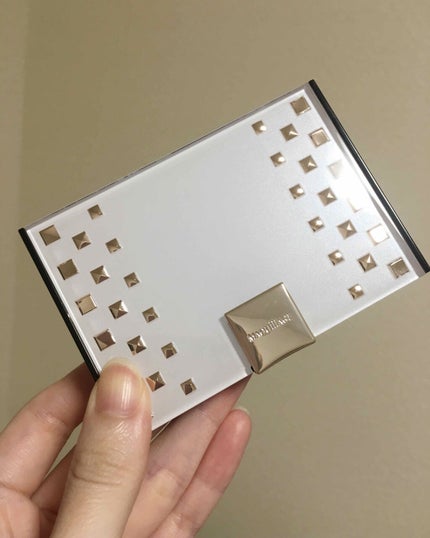 マキアージュ ファンデーション&コンパクトケース スペシャルセット 10SSのクチコミ「マキアージュのパウダリー用
コンパクトケース
前にファンデーションと一緒に買った
限定デザイン.....」(3枚目)