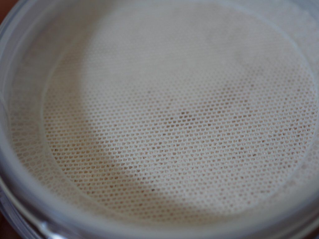 est エスト ロングラスティング ルースパウダー ルーセントのクチコミ「estのパウダー限定デザイン！

デザインが限定なだけでなく、小ぶりで使いやすい。

お直しに.....」（3枚目）