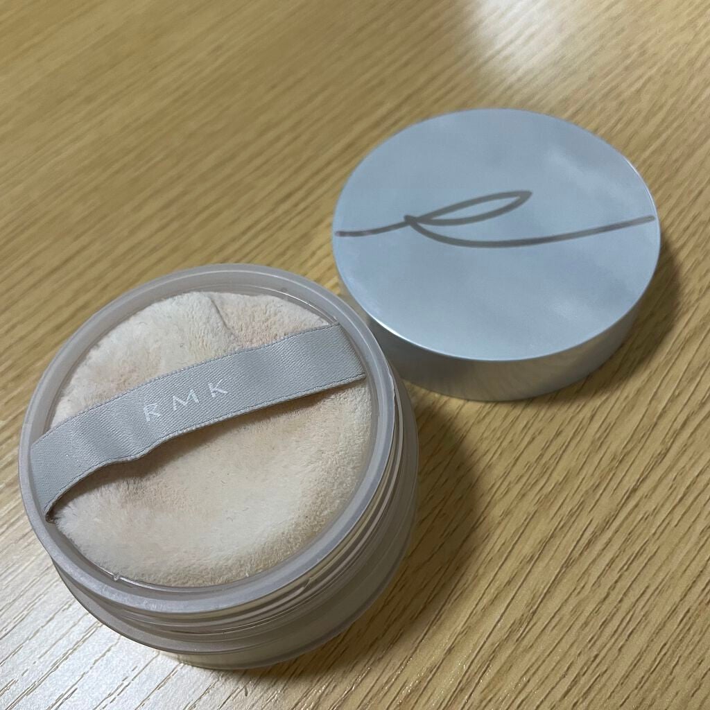 エアリータッチ フィニッシングパウダー /RMK/ルースパウダーを使ったクチコミ(2枚目)
