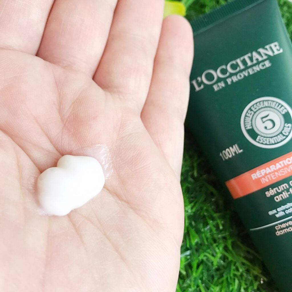 ファイブハーブス リペアリングヘアミルクセラム/L'OCCITANE/ヘアミルクを使ったクチコミ(3枚目)