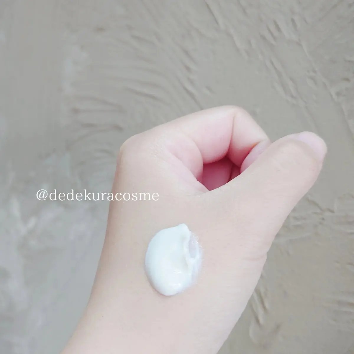 シカモイスチャーデイクリーム/VT/フェイスクリームを使ったクチコミ（3枚目）