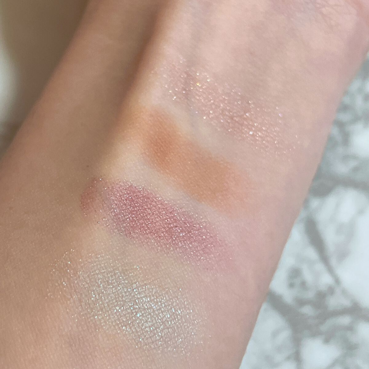 ミネラルクラッシィシャドー/エトヴォス/アイシャドウパレットを使ったクチコミ(2枚目)