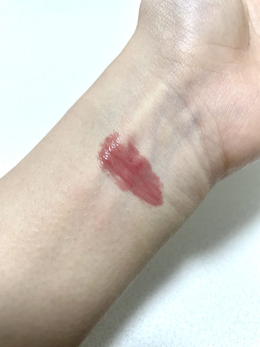 ジューシーラスティングティント/rom&nd/リップティントを使ったクチコミ（2枚目）