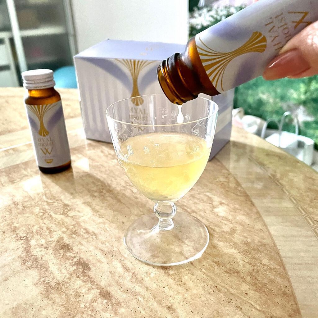 Shiho Arai on LIPS 「・・ヒアルモイストW10本パックお試しさせていただきました。肌..」(1枚目)