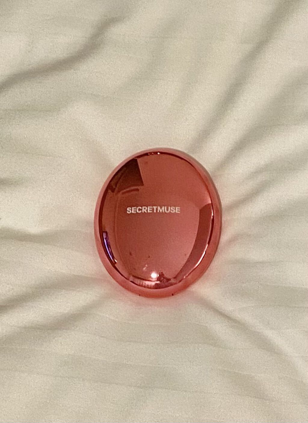 #ファンデーション

シークレットミューズ　ピンクシャインカバーパクト　ライトベージュ

新大久保イロハニにて300円で売られていたので思わず購入

しかし、え、付け心地、艶感、カバー力

かなり優秀なんですけど👀！！！

パフで取った時