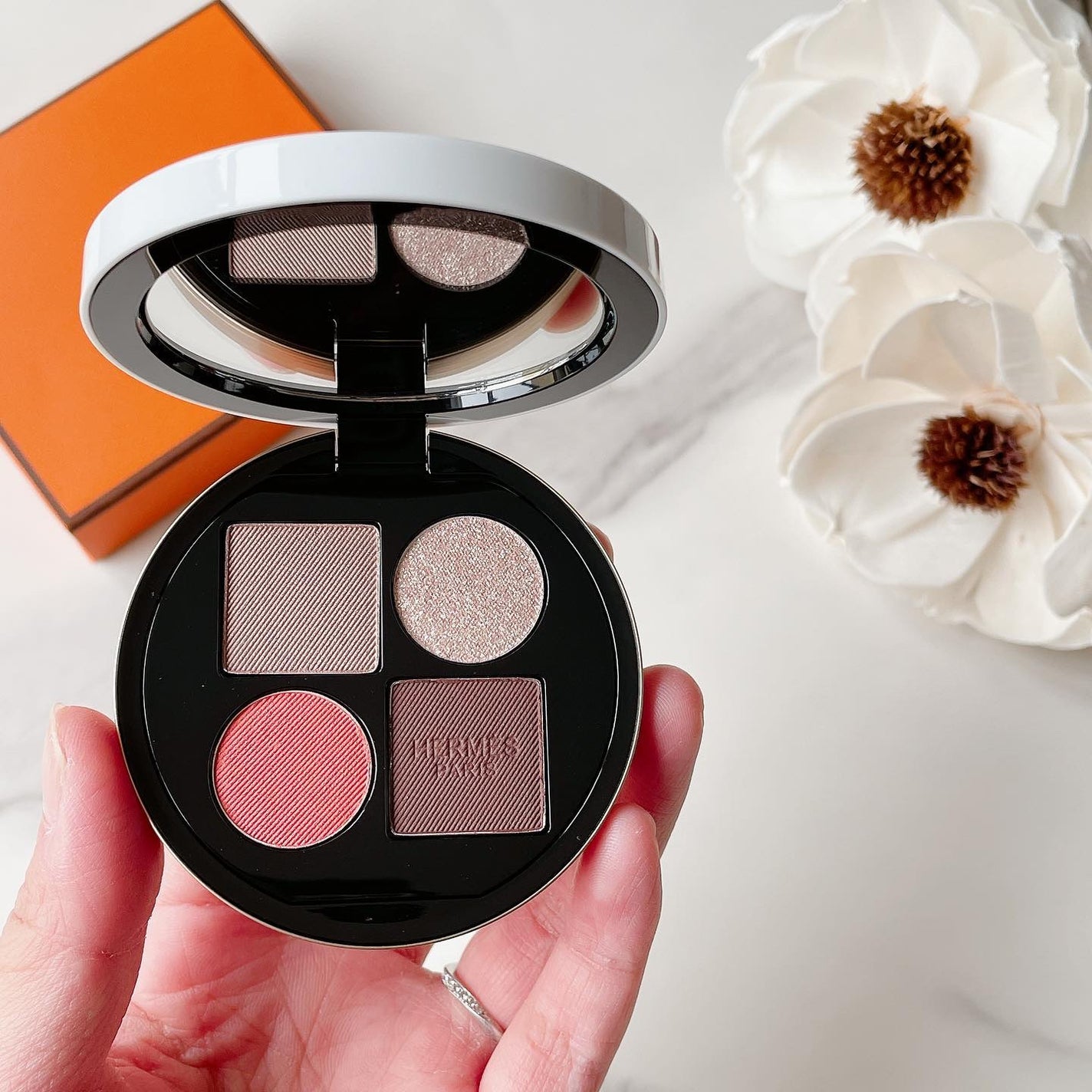 オンブル ドゥ エルメス パレット クワテュール/エルメス/アイシャドウパレットを使ったクチコミ(2枚目)