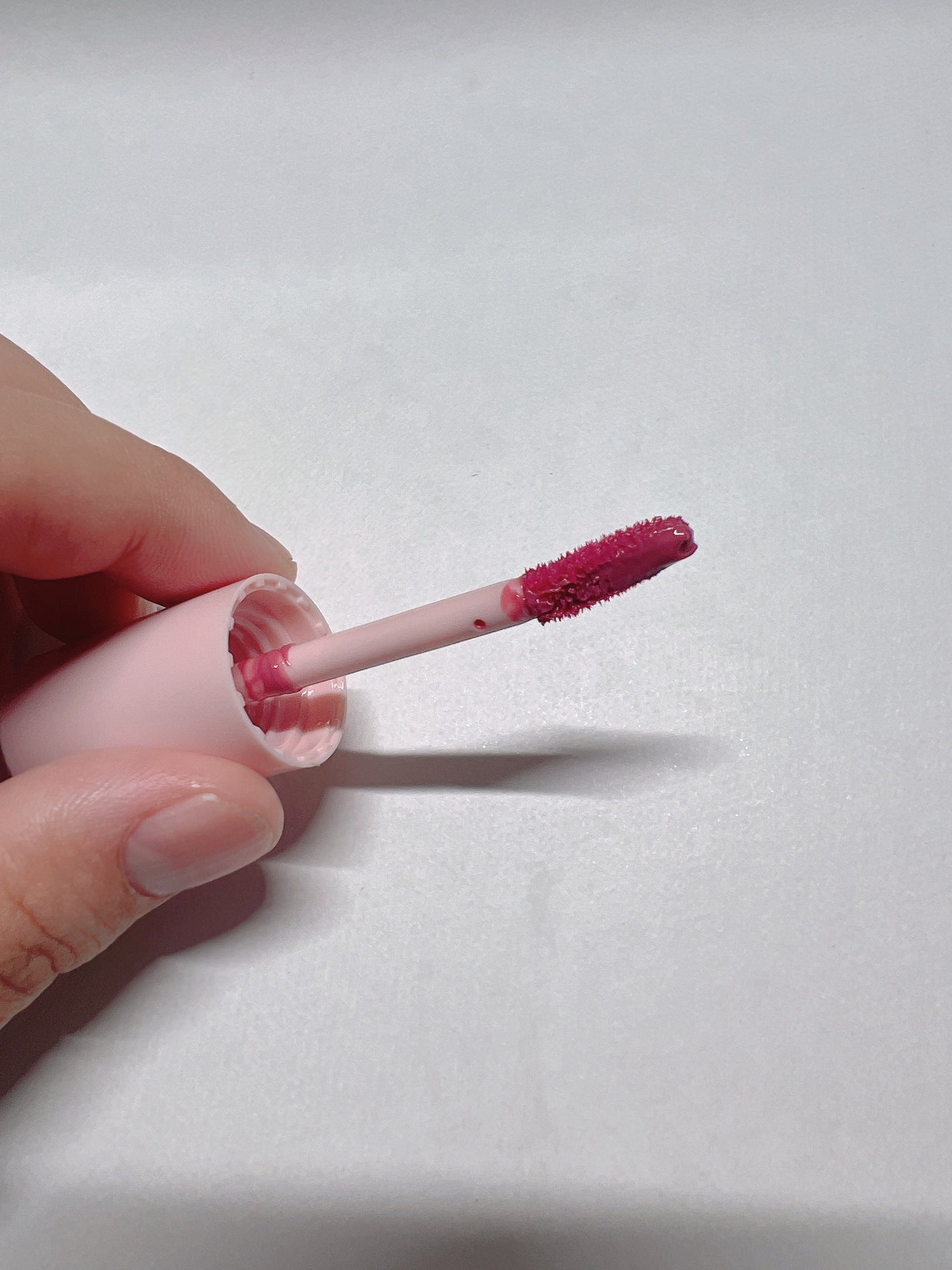 アンドバイロムアンド グラッシーボムティント/&nd by rom&nd/リップティントを使ったクチコミ(3枚目)