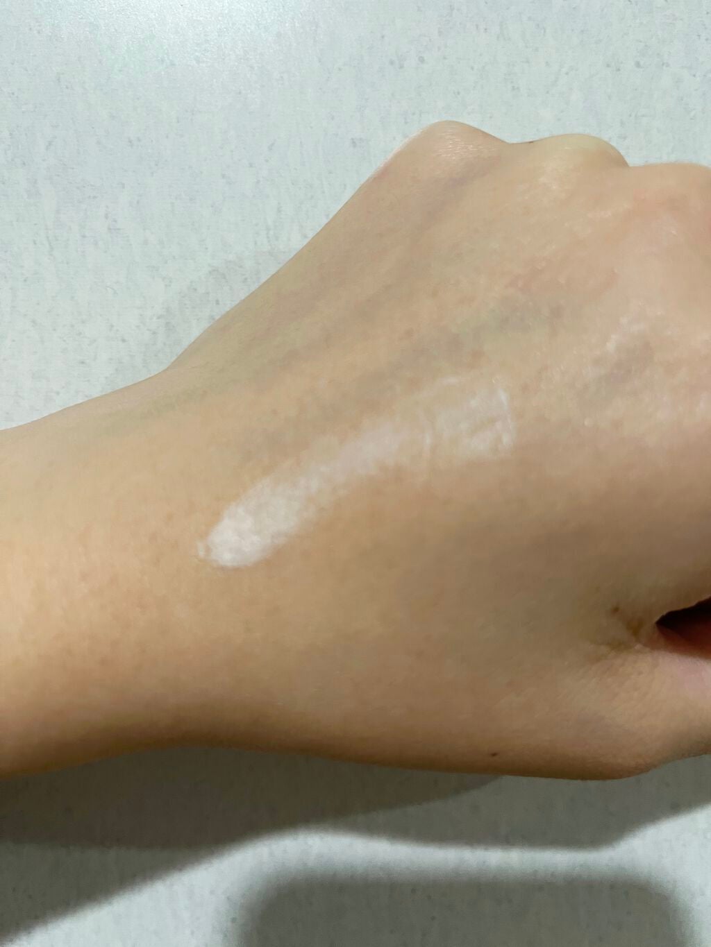 ラスティングマルチアイベース WP/キャンメイク/アイシャドウベースを使ったクチコミ(4枚目)