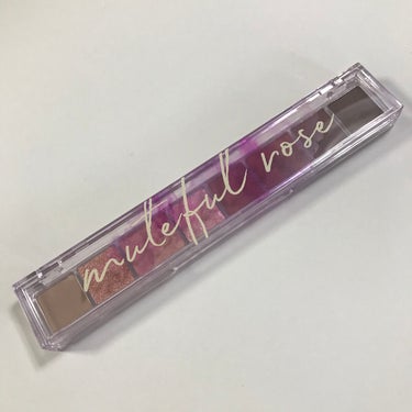 PERIPERA
オール テイク ムード パレット
04　MUTEFUL ROSE




細長くておもしれーアイシャドウパレット
モーヴ系が欲しくて、コスパ良いって評判だったからGet〜


8色入っ