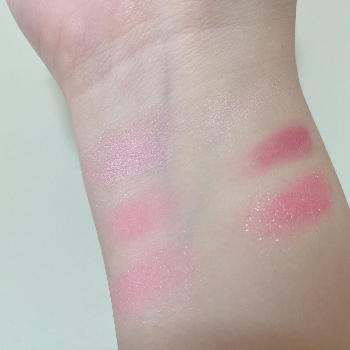 コンスピキュアス アイズ/Amplitude/アイシャドウパレットを使ったクチコミ(3枚目)