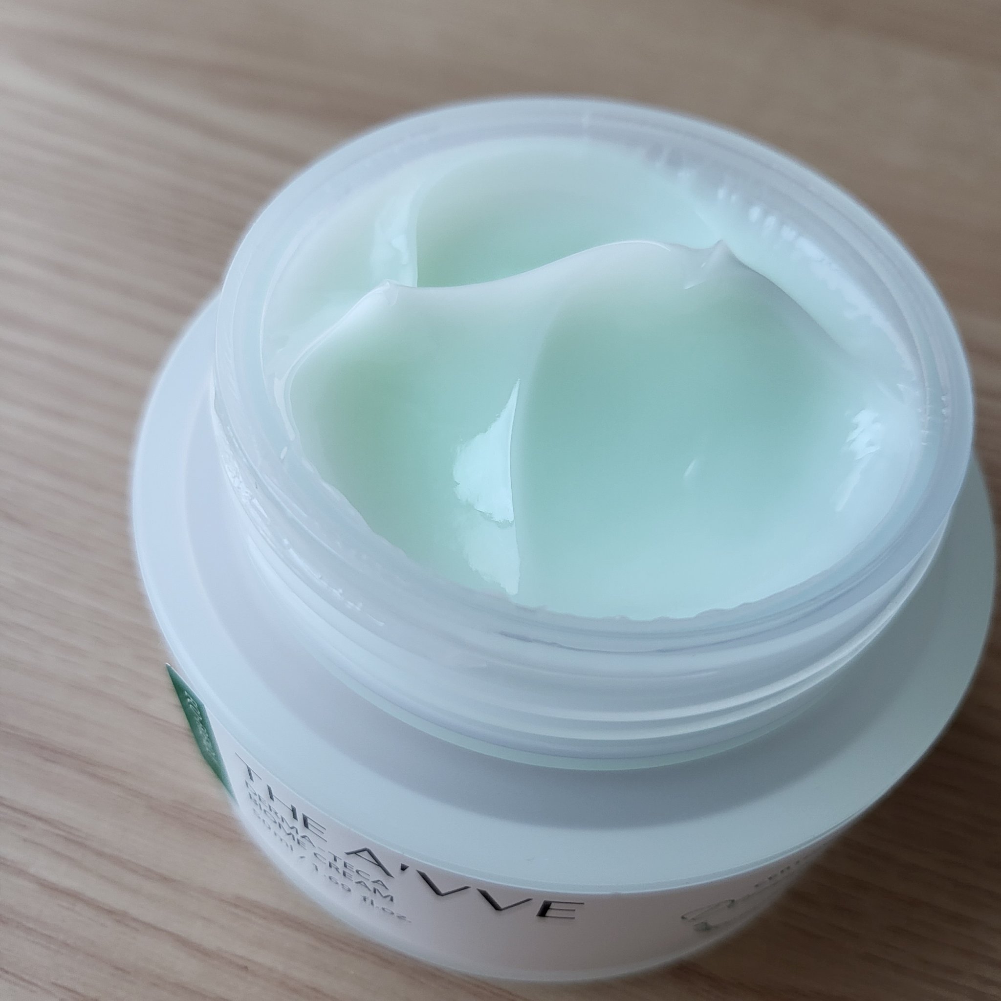 ダーマテカバイオームクリーム/THE A'VVE/フェイスクリームを使ったクチコミ（2枚目）