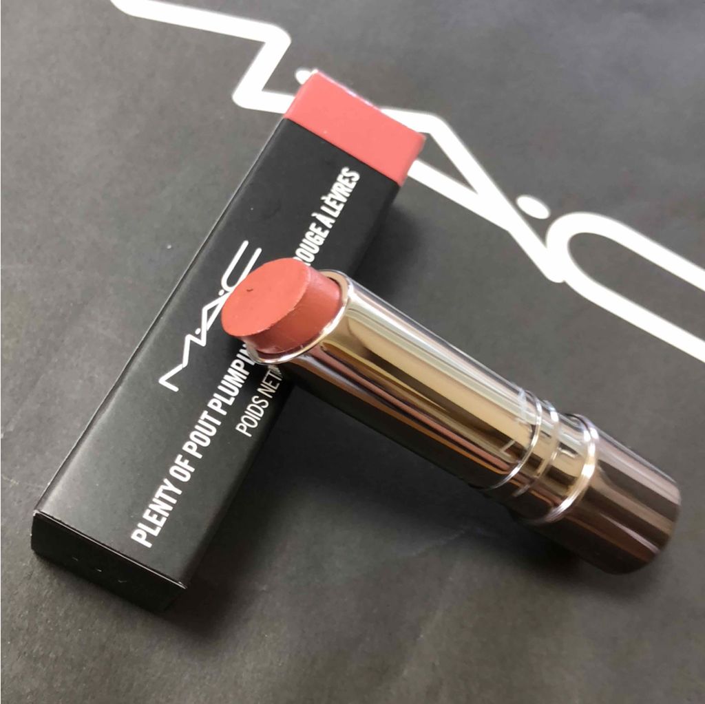 プレンティ オブ パウト プランピング リップスティック/M・A・C/口紅を使ったクチコミ（1枚目）